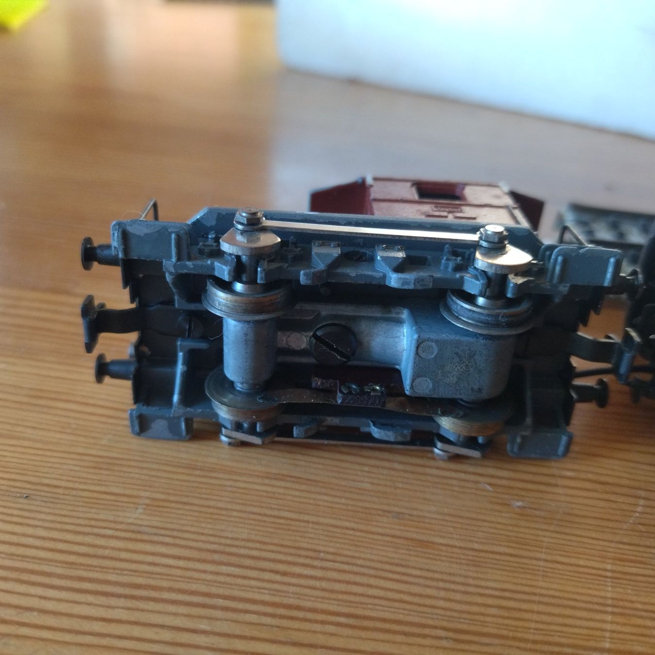 Hag Modelleisenbahnen: Hag Traktor (852) – Defekt aus Basel von BeanieUp 3