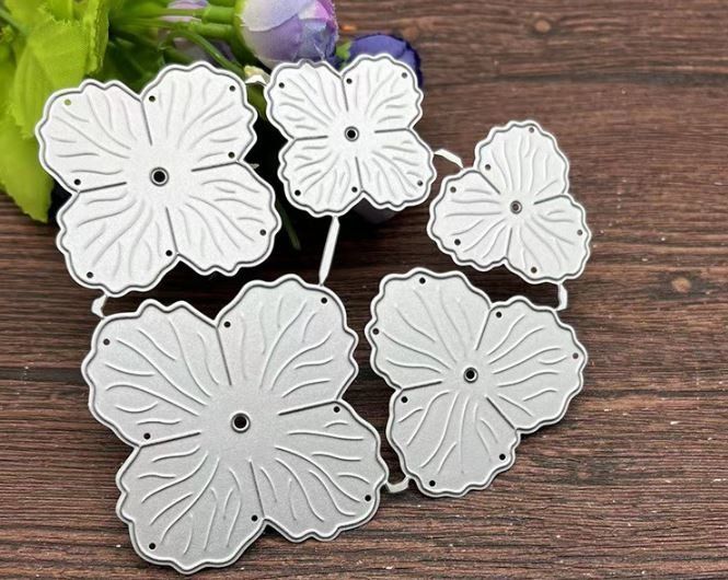 Schablonen: Neues Stanzschablonenset Blumen, Blüten – Neu und originalverpackt aus Effretikon von wenuss 2