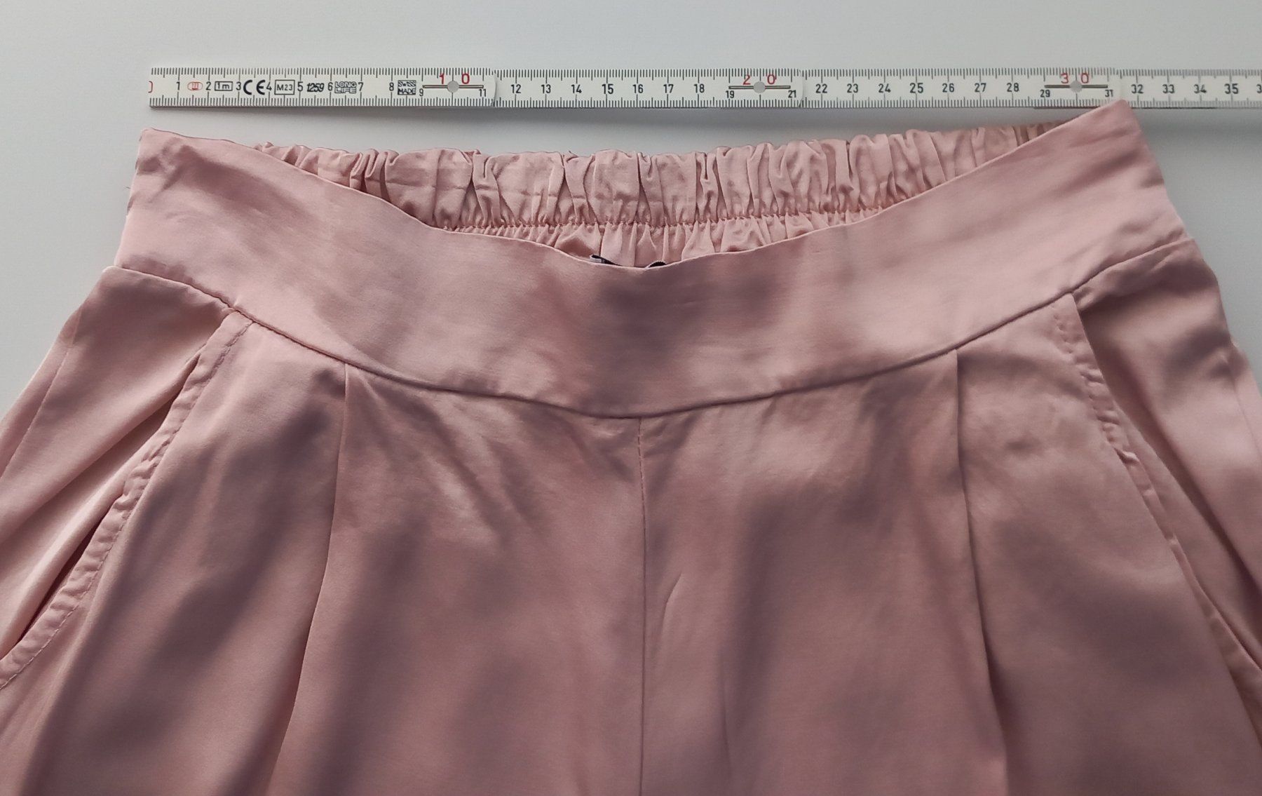 Pantaloni: wunderschöne Marlene Hose in 100% Viscose Gr. M rosa – Nuovo (secondo la descrizione) da Nottwil venduto da cecilia44 1