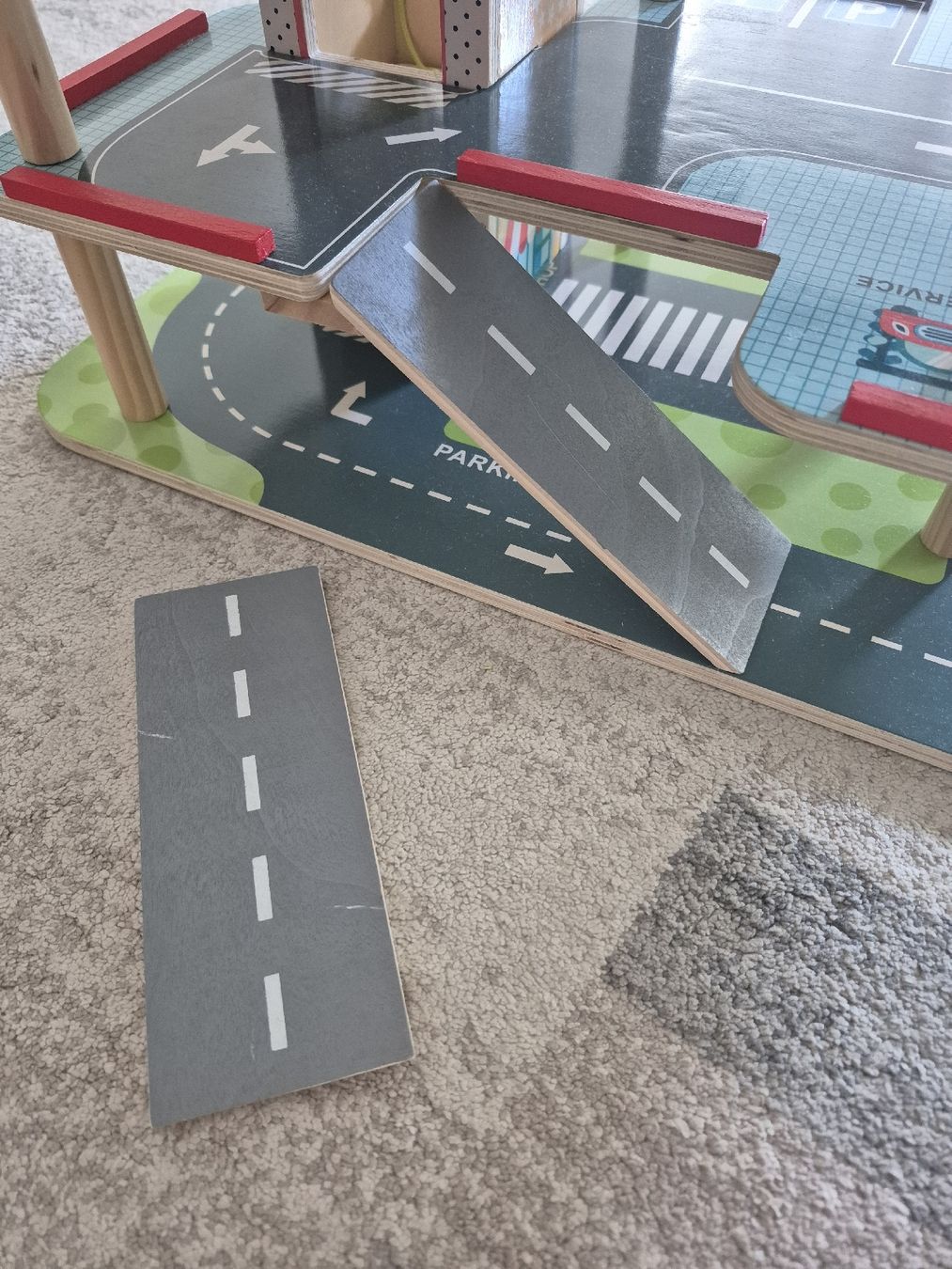 Giocattoli: Autogarage – Usato da Uznach venduto da dan_8m7d 4