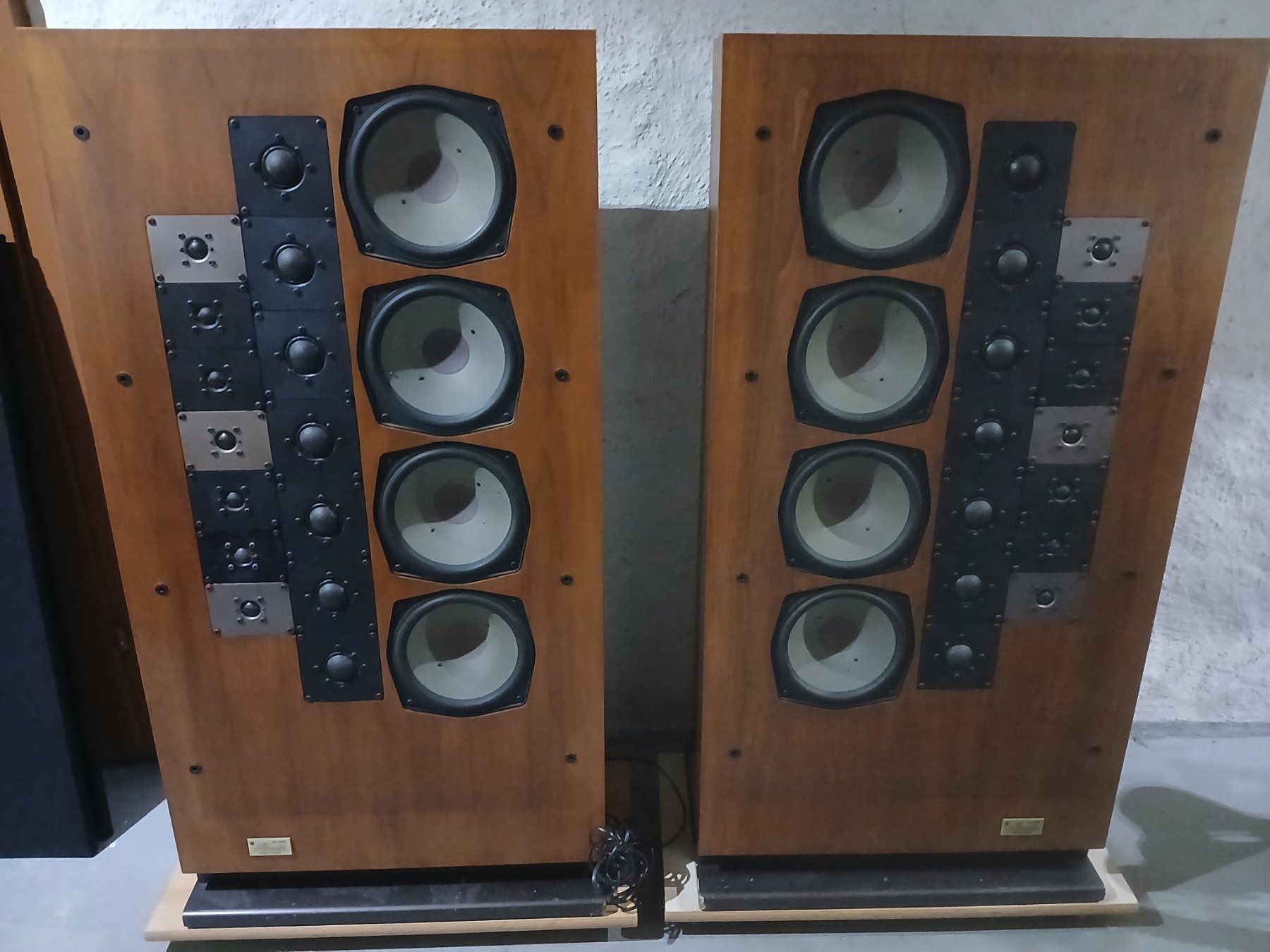 Grundig Lautsprecher: GRUNDIG MONOLITH 120 – Gebraucht aus Goldach von kor_rt92