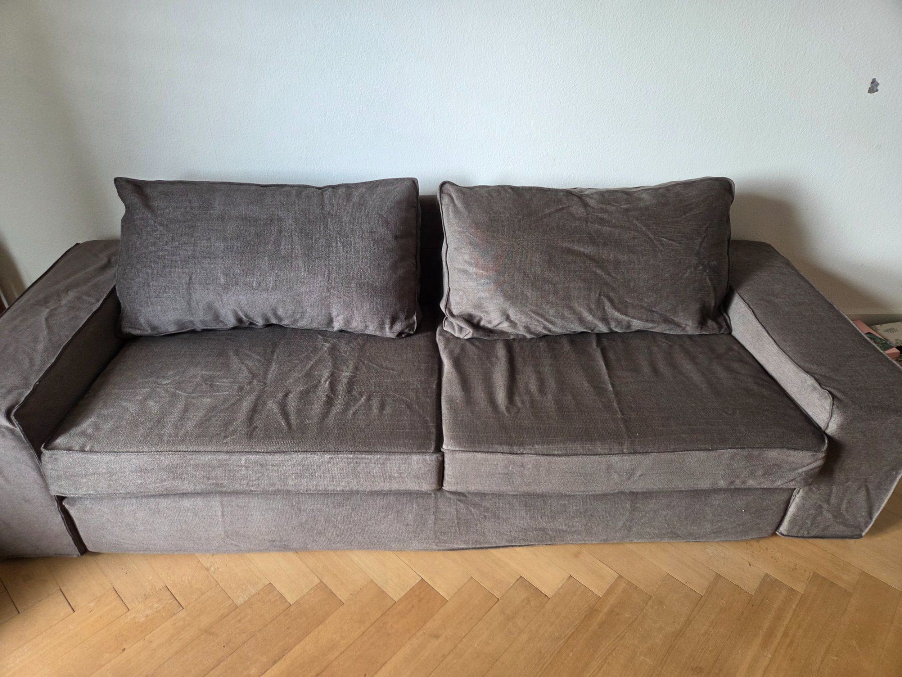 Ikea Divani: KIVIK 3-er Sofa (Ikea) Sehr guter Zustand – Usato da Zürich venduto da ninaschmo 1