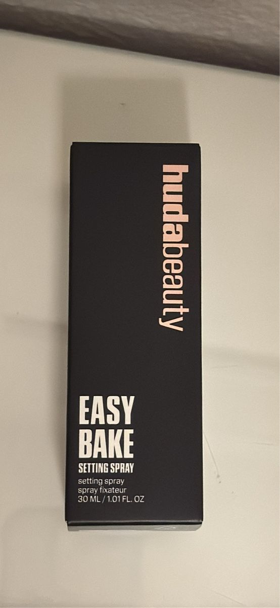 Huda Beauty Make-up: Huda Beauty Easy Bake Setting Spray 30ml  – Neu und originalverpackt aus Muttenz von mar_ny7r 1