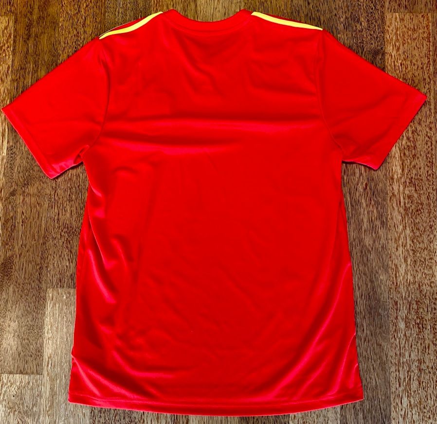 Adidas Canottiere & Pantaloni: Spanien Home Shirt - 2018 – Nuovo (secondo la descrizione) da Hermetschwil-Staffeln venduto da Beat131 1