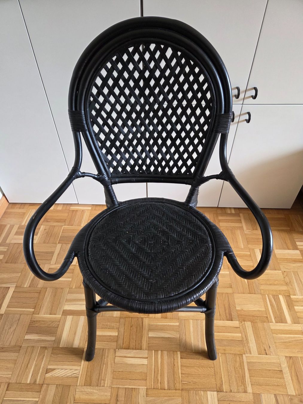 Ikea Sedie: Schwarzer Esszimmersessel / Ikea, Stuhl (Rattan) – Usato da Basel venduto da jer_cmp6