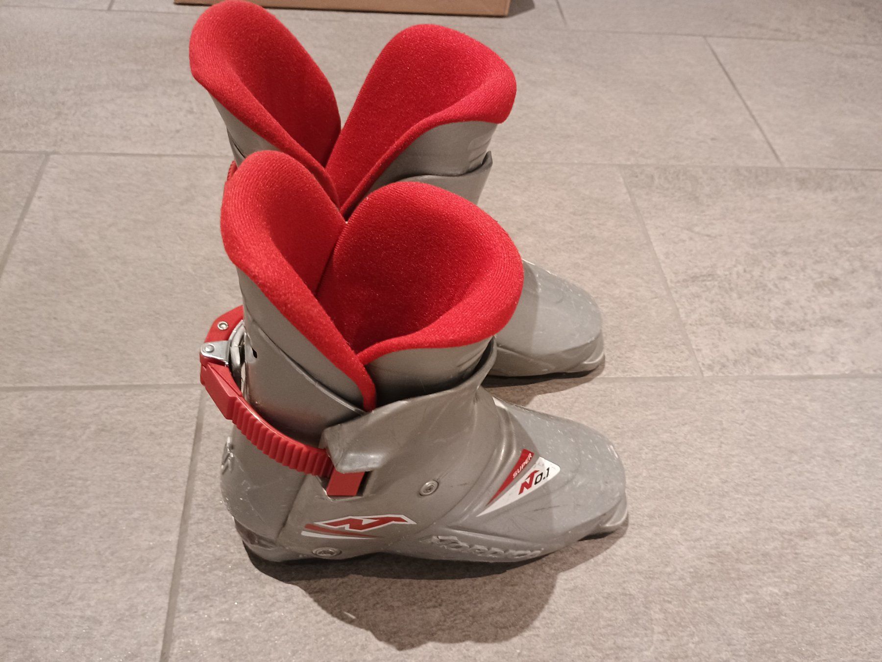 Scarpe da uomo: Skischuhe Grösse 37 – Usato da Mörel venduto da tasie 1