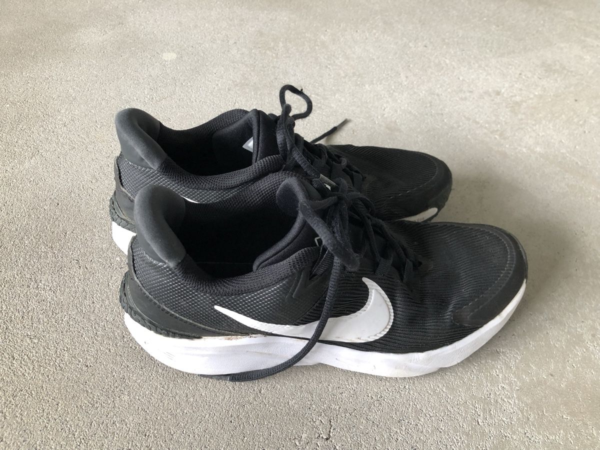 Nike Scarpe da uomo: Nike Sportschuh Gr.39 – Usato da Trogen venduto da jtilady 2