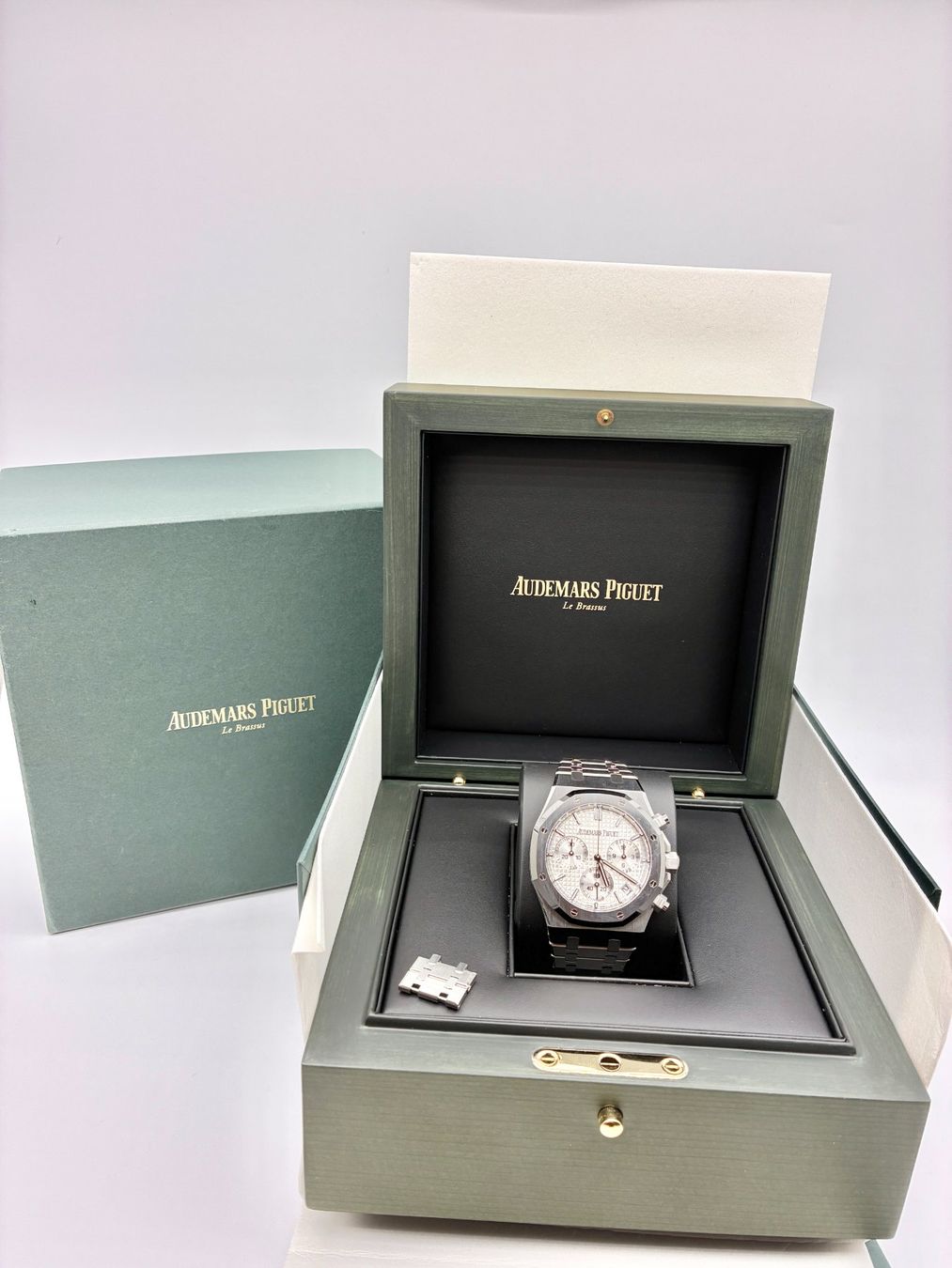 Audemars Piguet Orologi: Audemars Piguet Royal Oak Chronograph Ref. 26240 – Usato da Lugano venduto da Superstudiolugano 1
