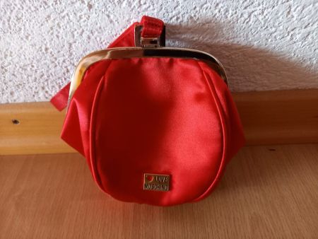 Love Moschino kleine Abendtasche / Täschli rot wie neu!
