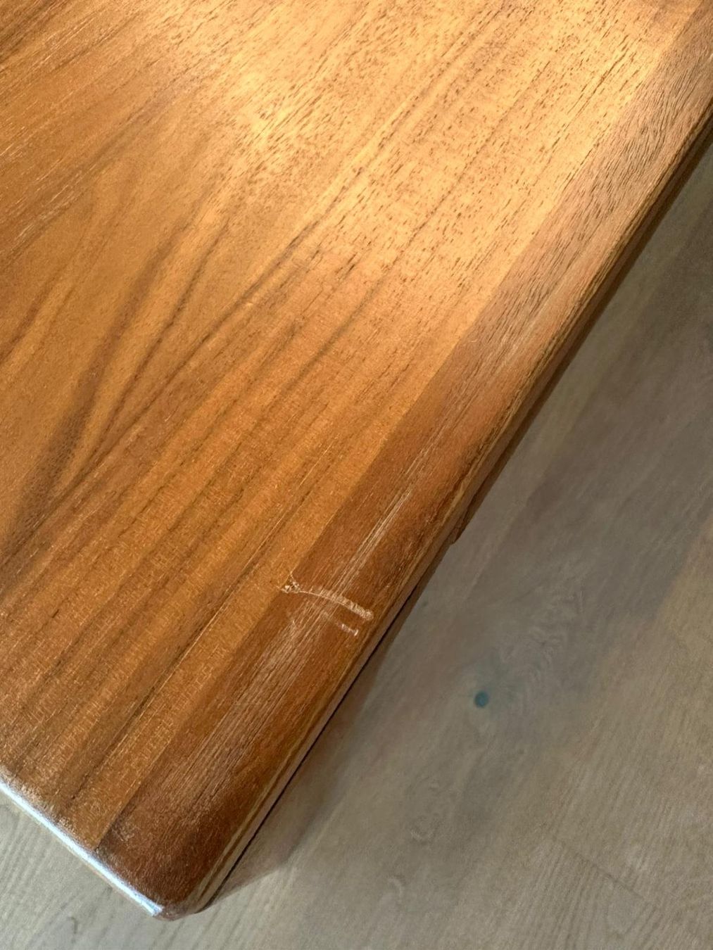 Set di tavolo e panche: Nussbaum-Tisch mit Lederstühlen – Usato da Triengen venduto da alfi_90 7