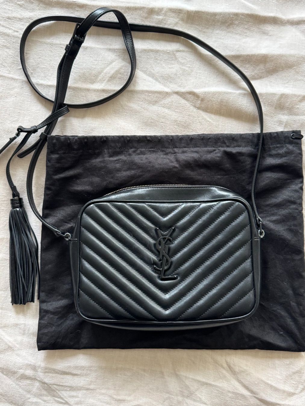 Saint Laurent Borse da donna: Sac Lou Saint Laurent noir – Nuovo (secondo la descrizione) da Zürich venduto da catherinegisele