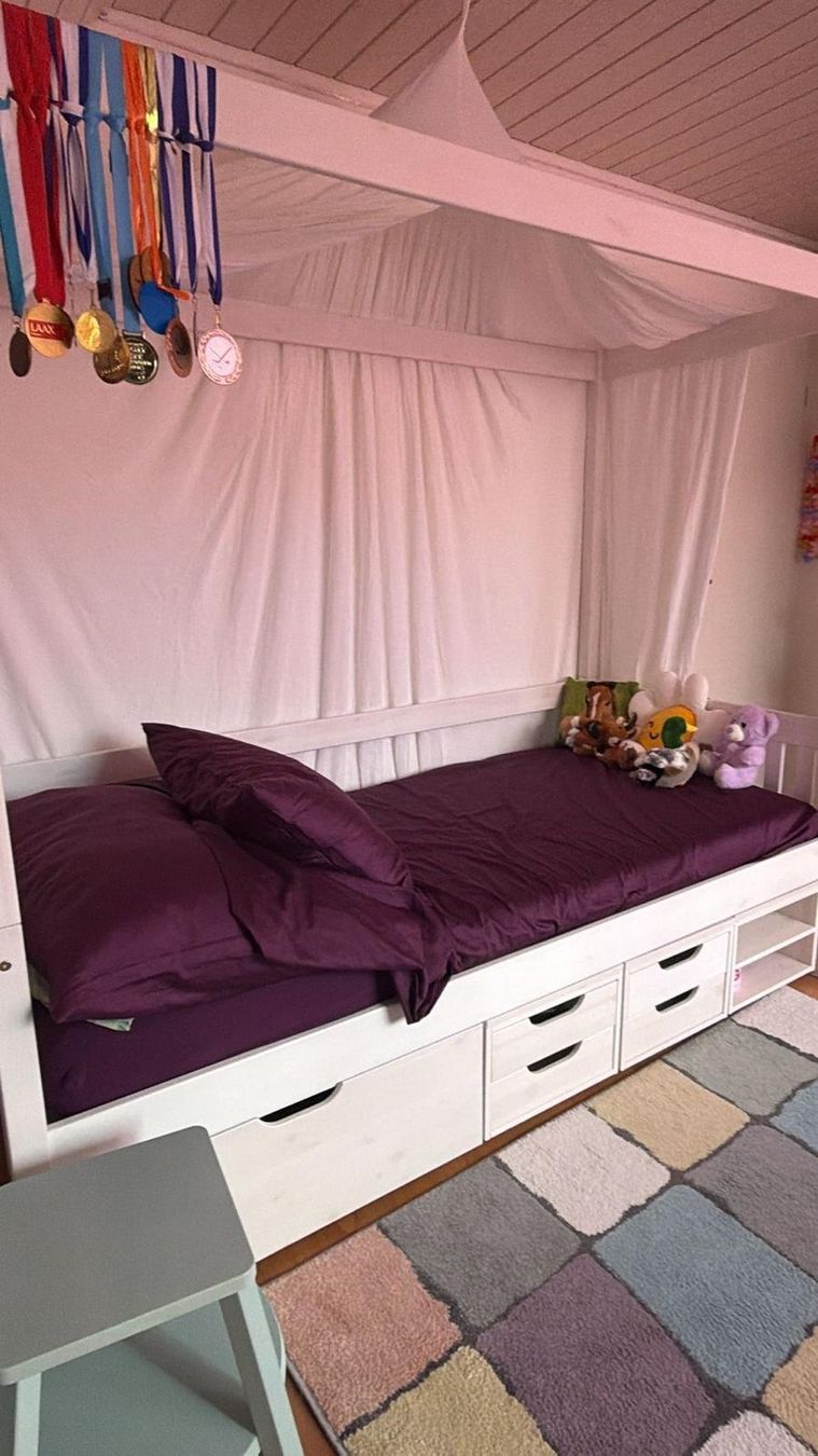 Lits: Prinzessinnen Bett – D'occasion à Hirzel par MartinBue
