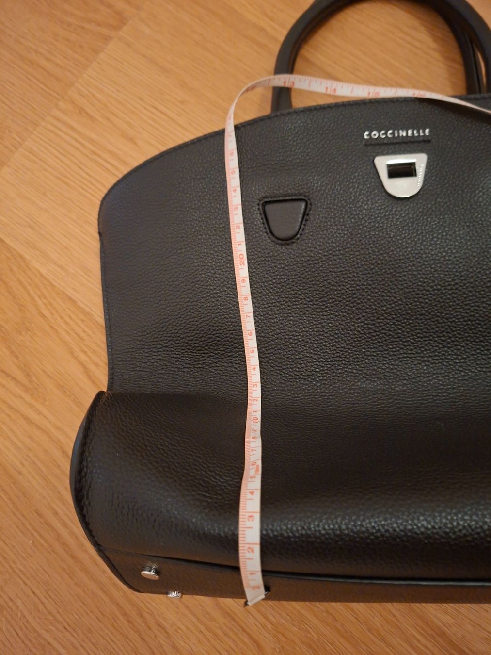 Coccinelle Borse da donna: Coccinelle Ledertasche schwarz, Herbst-Angebot! – Usato da Niederweningen venduto da gra_7npt 5