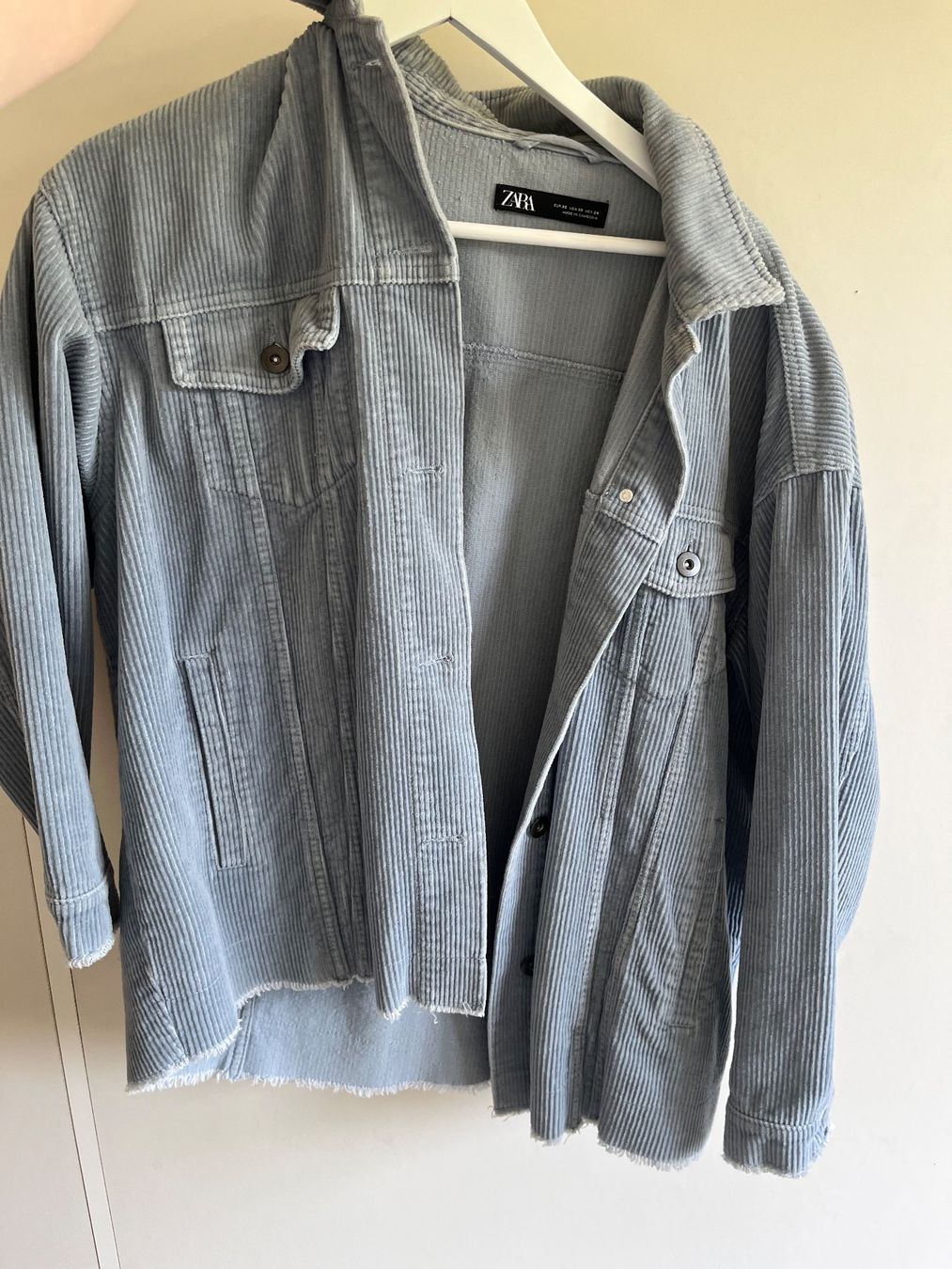 Zara Giacche: Cordjacke Zara – Usato da Gondiswil venduto da kaj_26vz