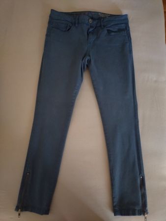 Marineblaue Jeans