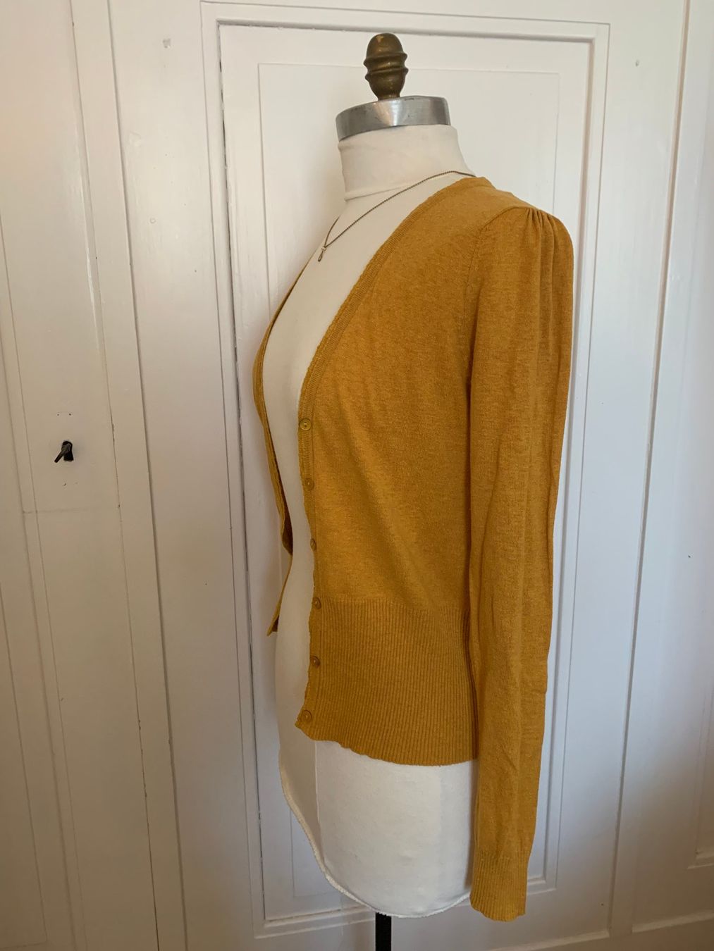 King Louie Giacche: King Louie Strickjacke/ Jäckchen Gr. S curry – Usato da Thun venduto da Crown7 2