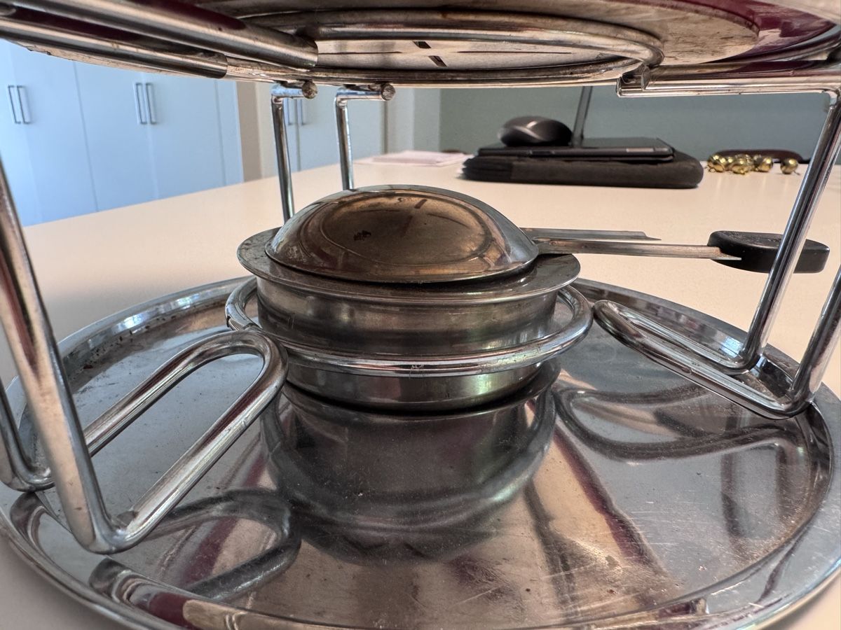 Elettrodomestici da cucina: Fondue-Set rot mit Rechaud  – Usato da Niederbüren venduto da Oetschli 6