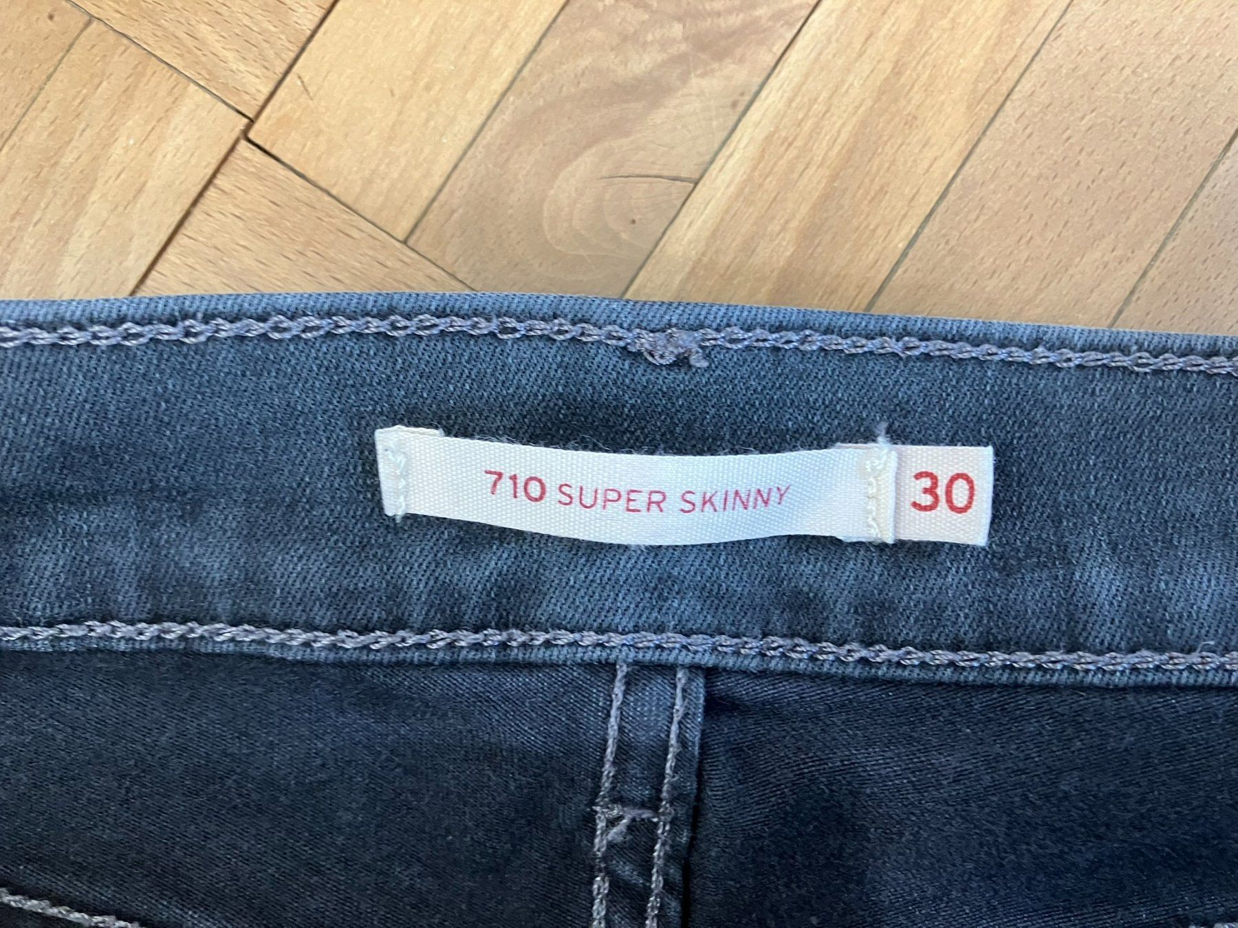 Levi's Jeans: Levi's Jeans 710 W30/L30 – Usato da Laupen ZH venduto da kar_lfz6 6