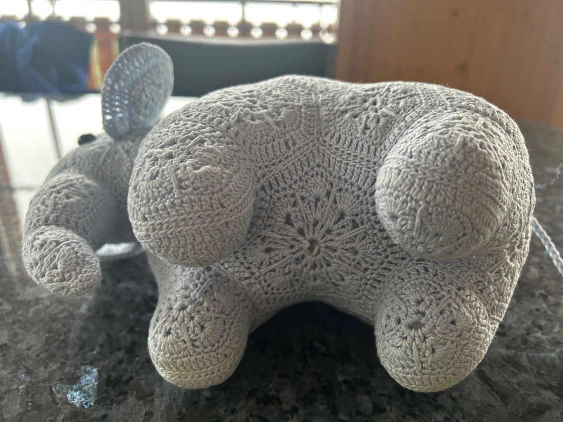 Spielzeuge: Häkeltier Elefant African Flower Technik -Handarbeit- – Neu (gemäss Beschreibung) aus Beatenberg von nonnkari 4