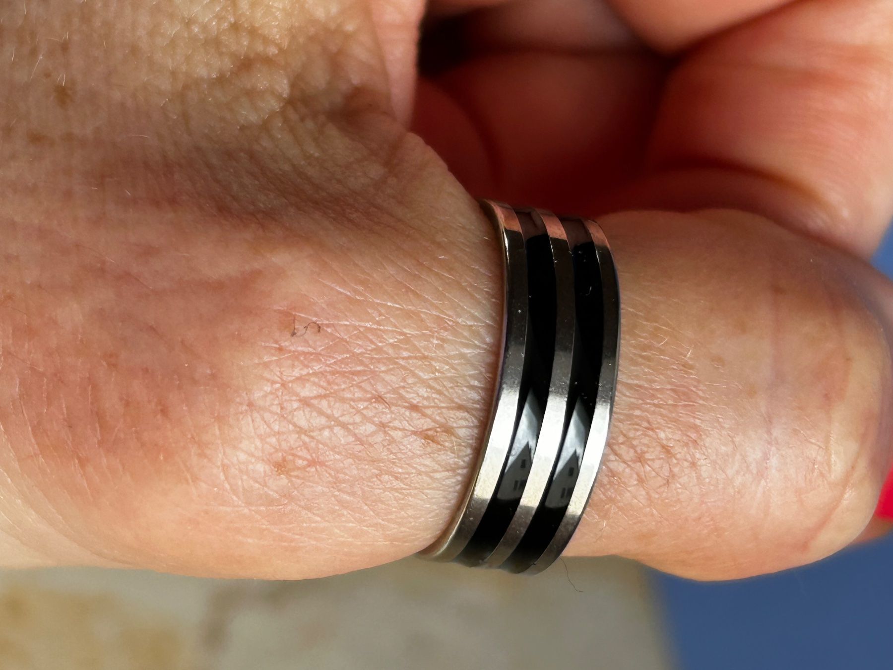 Anelli: Herrnring Stahl 2 black lines (63) – Usato da Laufen venduto da Bellebellezza 5