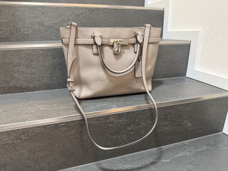 Michael Kors Handtasche Grau, Top Zustand, wie neu!