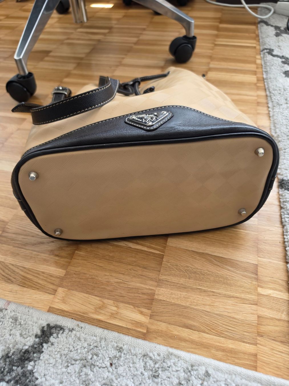 Maison Mollerus Taschen für Damen: Maison Mollerus Beuteltasche Niesen – Gebraucht aus Zürich von Sokaina 4