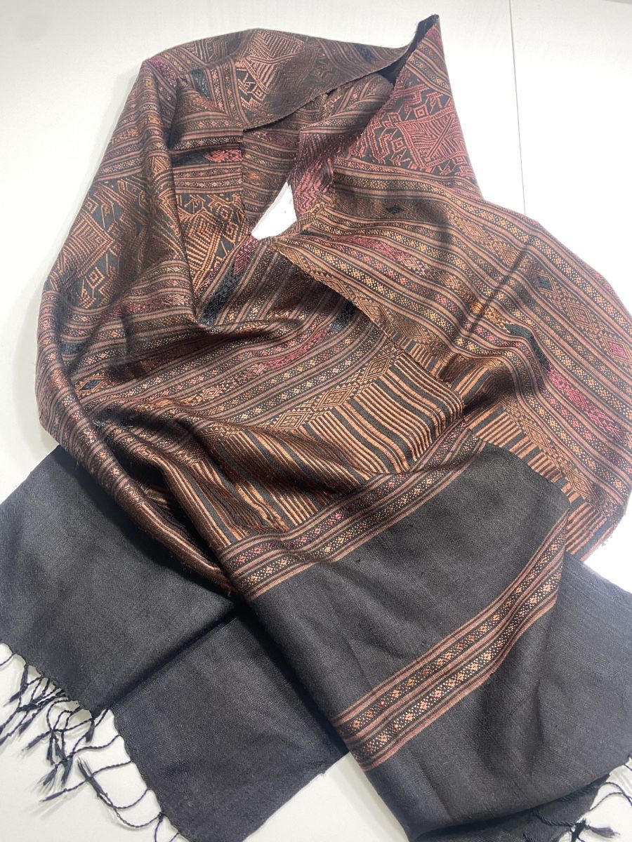 Foulard & Sciarpe: Seiden Schal 🌸 – Usato da Opfikon venduto da Luis144 1