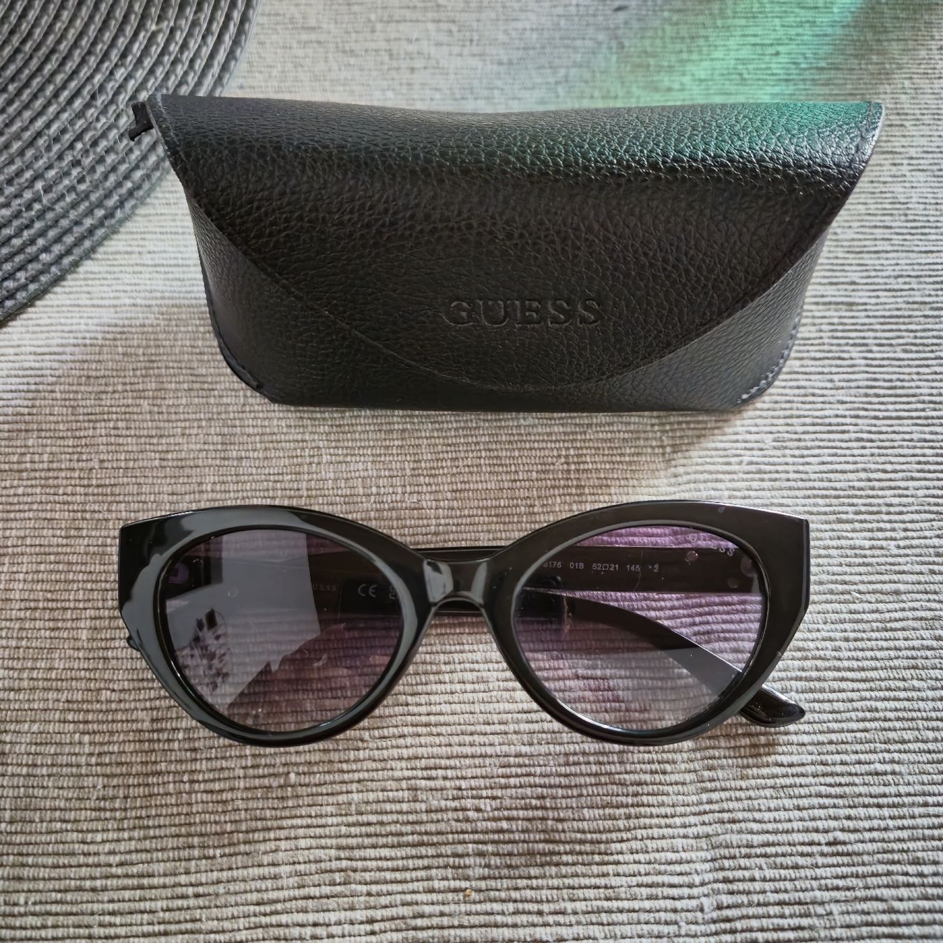 Guess Occhiali & Lenti: Occhiali da sole Guess – Nuovo (secondo la descrizione) da Rancate venduto da sarah357