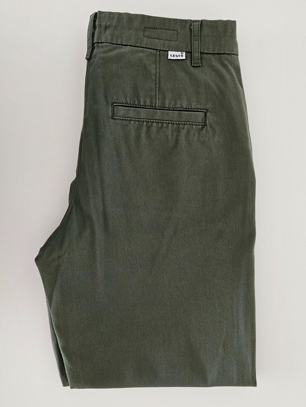 Pantaloni: Levi's Essential Chino (W25/L27) – Nuovo (secondo la descrizione) da Horgen venduto da fab_6tpl 1