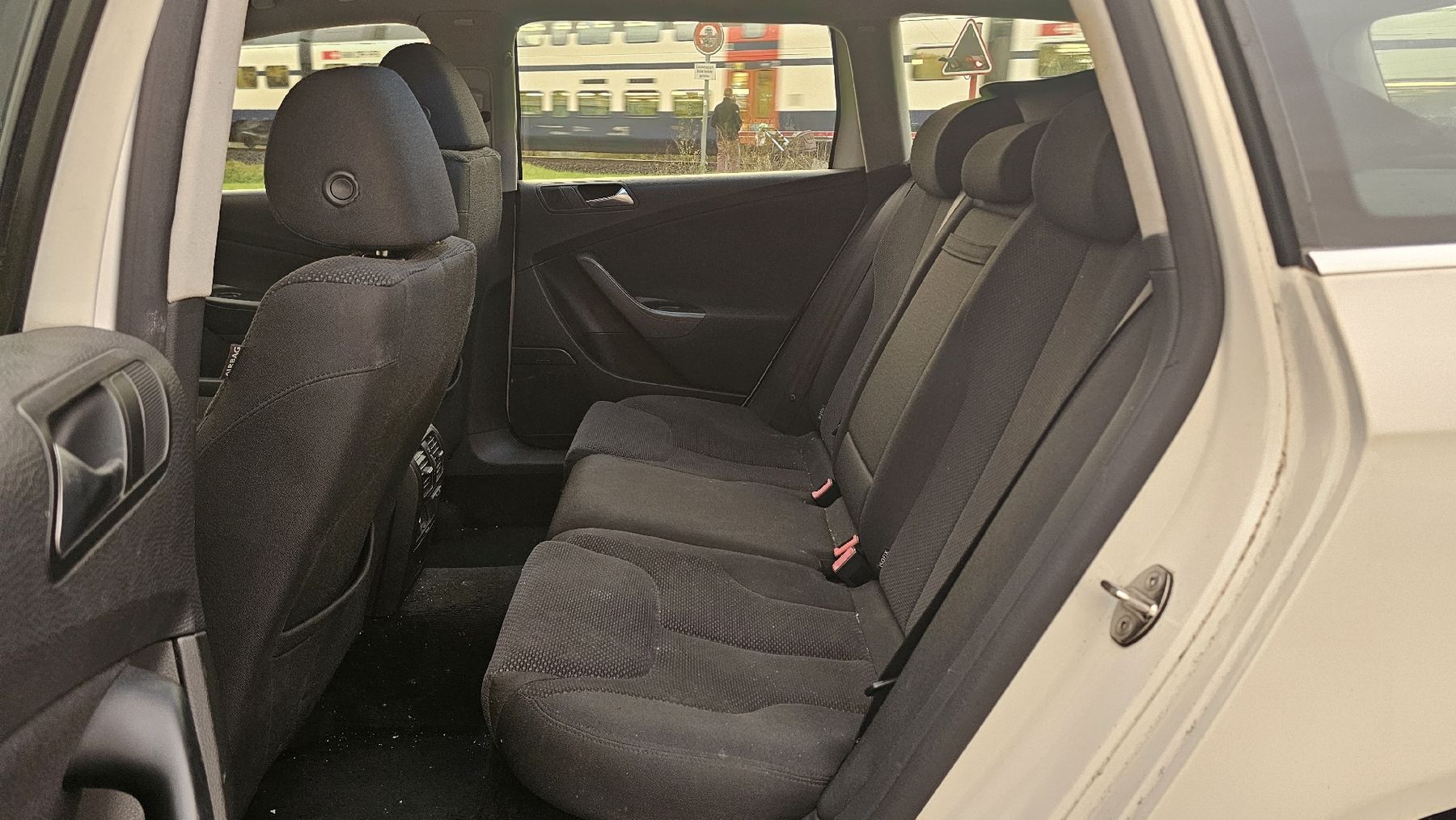 VW Automobili: VW Passat 2.0 TDI Automat – Usato da Wettswil venduto da Imran0 5