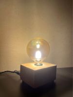 Lampada da tavolo design in legno