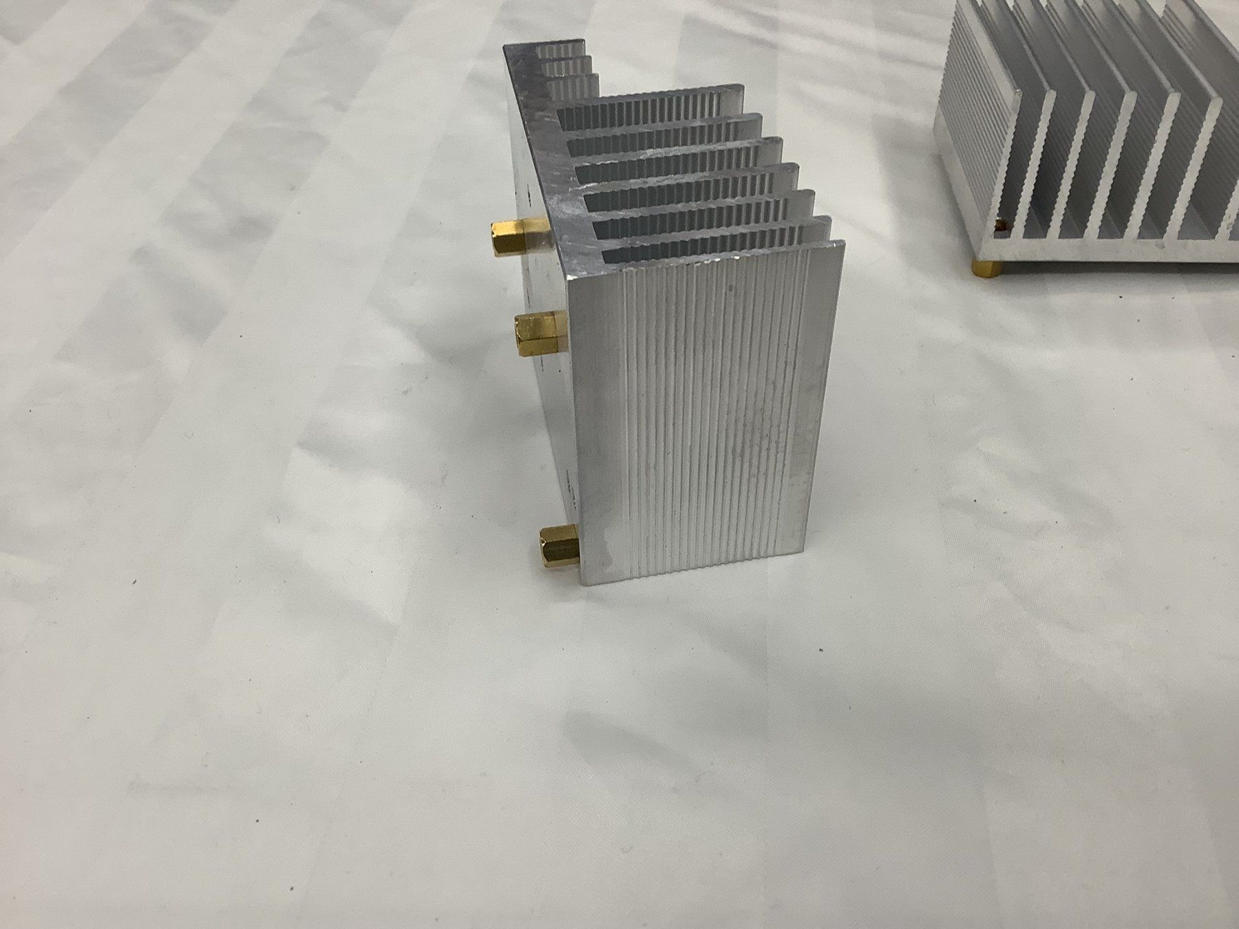 Componenti elettronici: KÜHLKÖRPER ALUMINIUM – Usato da Glarus venduto da Mdelphi 7