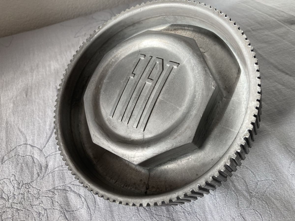 Fiat Tutti i ricambio: Radnabendeckel / Aufstiegring – Nuovo (secondo la descrizione) da Kaiseraugst venduto da wombat51