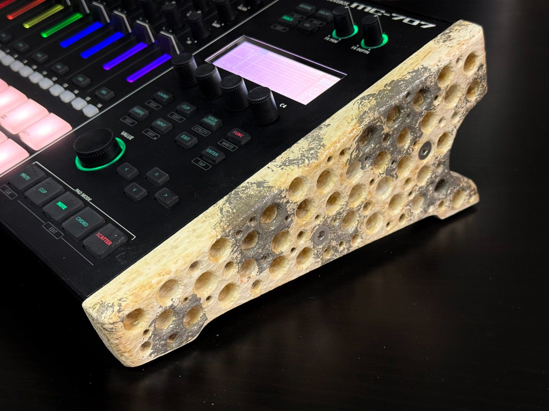 Roland Strumenti musicali: Roland MC-707 Groovebox + Extras – Usato da Wallisellen venduto da ZoltanRakosi 1