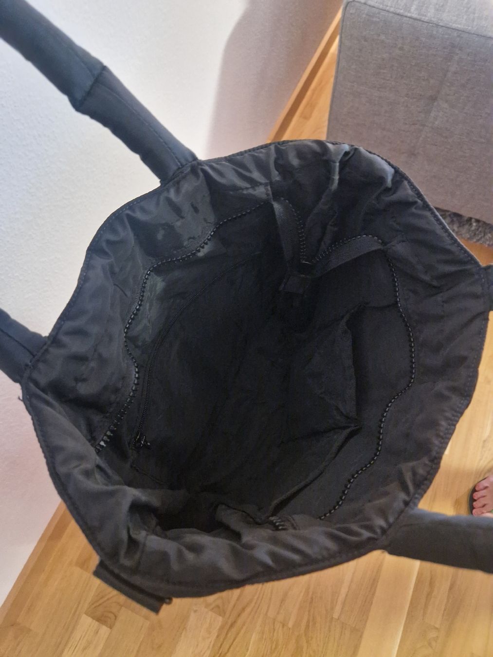 Taschen für Damen: Schwarze gesteppte Handtasche – Gebraucht aus Bern von Dekthai 3