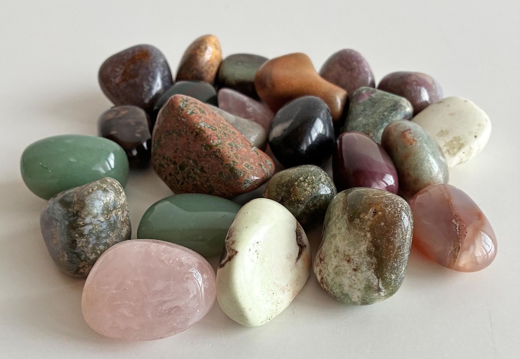 Mineralien & Heilsteine: Ein Lot Schmeichelsteine – Gebraucht aus Bäretswil von robsonantik 1