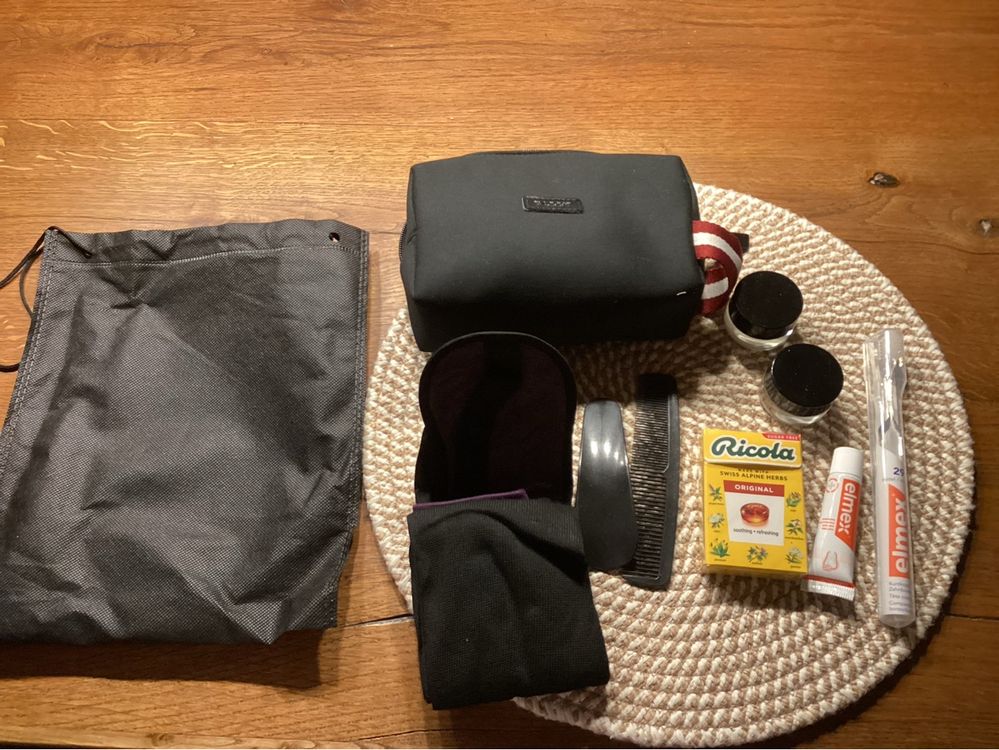 Bally Reise Kit (Neu (gemäss Beschreibung)) in Buchberg für CHF 15 ...