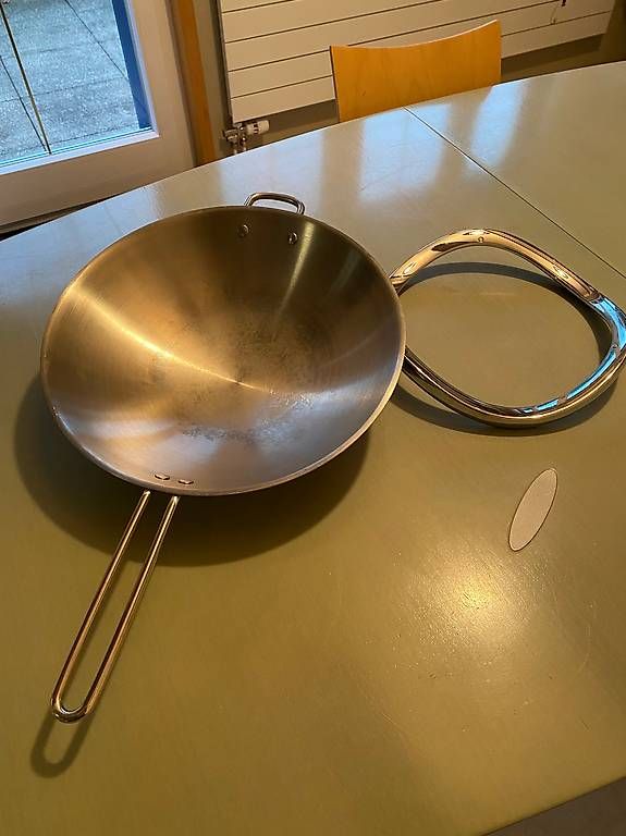 Padelle: WOK POUR TABLE À INDUCTION – Usato da Bassecourt venduto da reggilou01