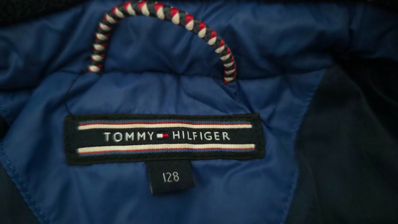 Tommy Hilfiger Giacche & Cappotti: Tommy Hilfiger Winterjacke Gr. 128 – Usato da Schwerzenbach venduto da ValGemore 1
