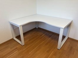 Stabiler Eckschreibtisch zu verkaufen