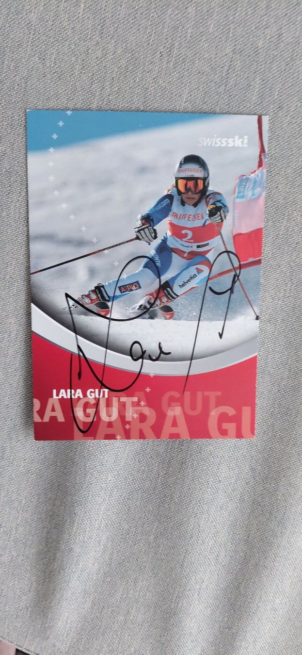 Autografi: Autogrammkarte Lara Gut – Usato da Schmerikon venduto da Olympia04