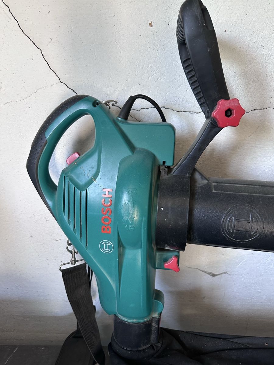 Bosch Soffiatori & Aspiratori per foglie: Elektrischer Bosch Laubbläser/Sauger ALS-25 – Usato da Aarau venduto da Ewells 1