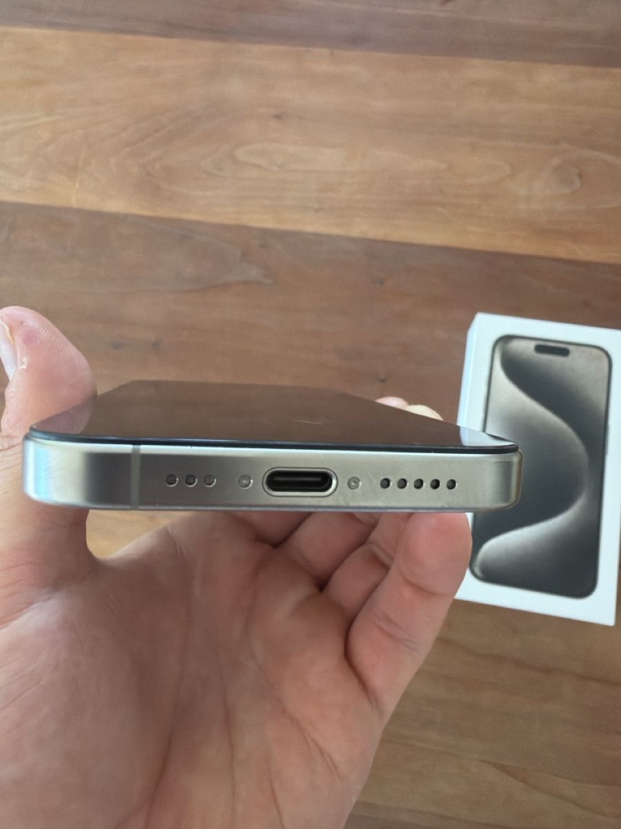 Apple Telefoni cellulari / Smartphones: Apple iPhone 15 Pro, 128 GB, Natural Titanium – Usato da Dornach venduto da Dale-99 2