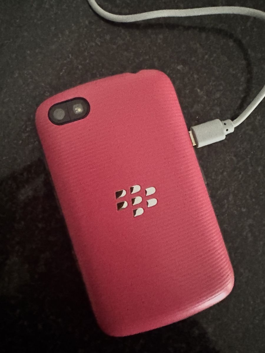 Blackberry Telefoni cellulari / Smartphones: Blackberry Samoa 9720 3G - Touchscreen – Nuovo (secondo la descrizione) da Rothrist venduto da Zal_m27z 1