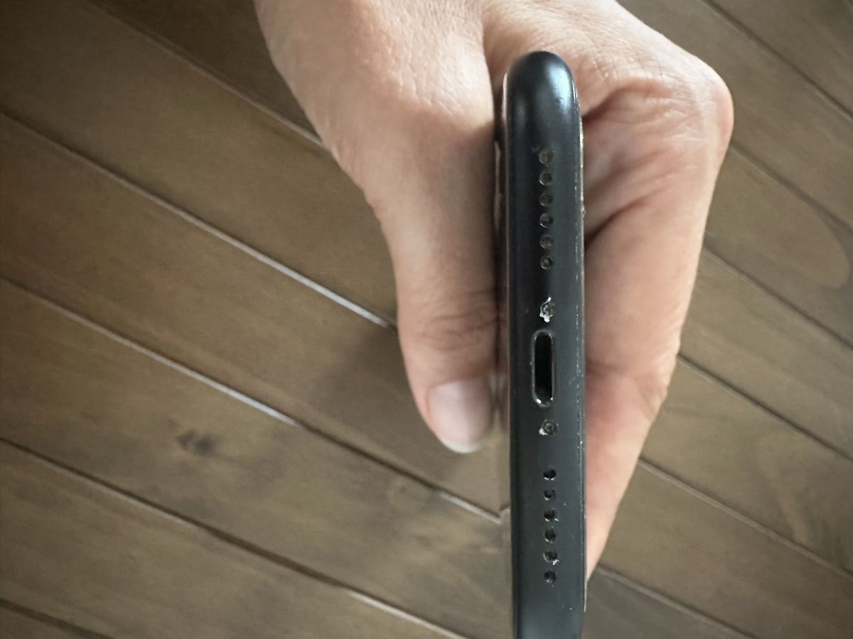 Apple Portables: iPhone XR Black 128GB Gebraucht – D'occasion à Thalwil par saco1402 4