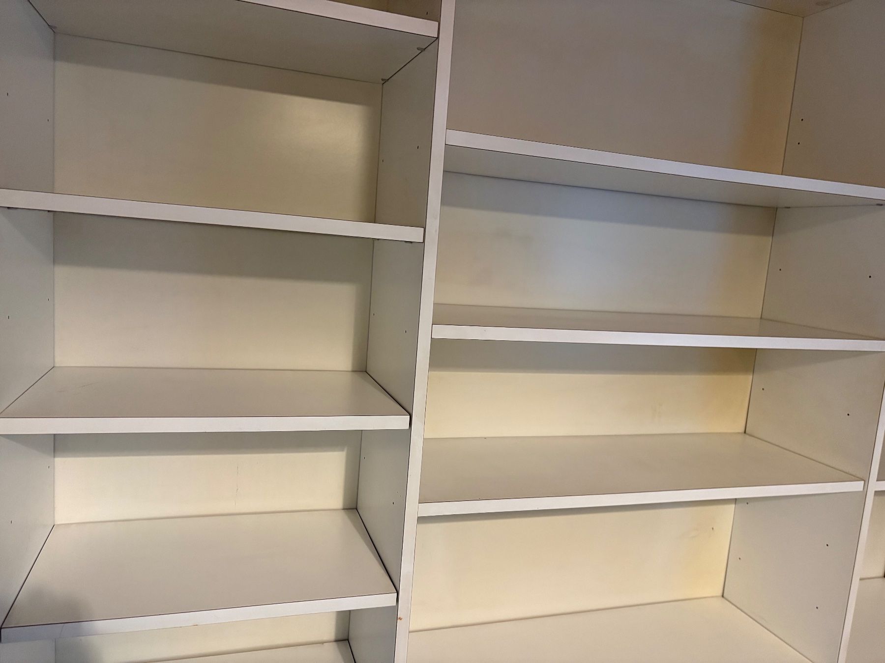 Scaffali: Weisses Bücherregal – Usato da Arlesheim venduto da Spielmax 2
