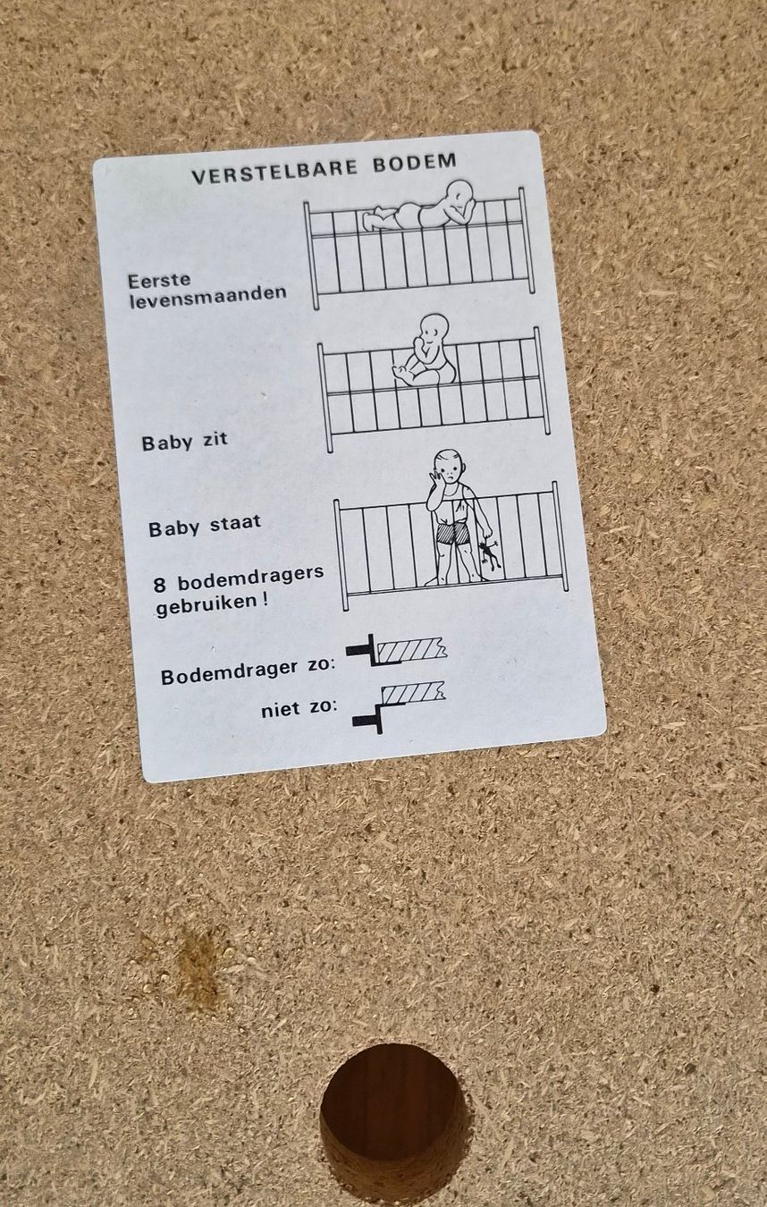 Letti: Kinderbett - Verstellbaren Boden – Usato da Bremgarten AG venduto da e.aecherli 3