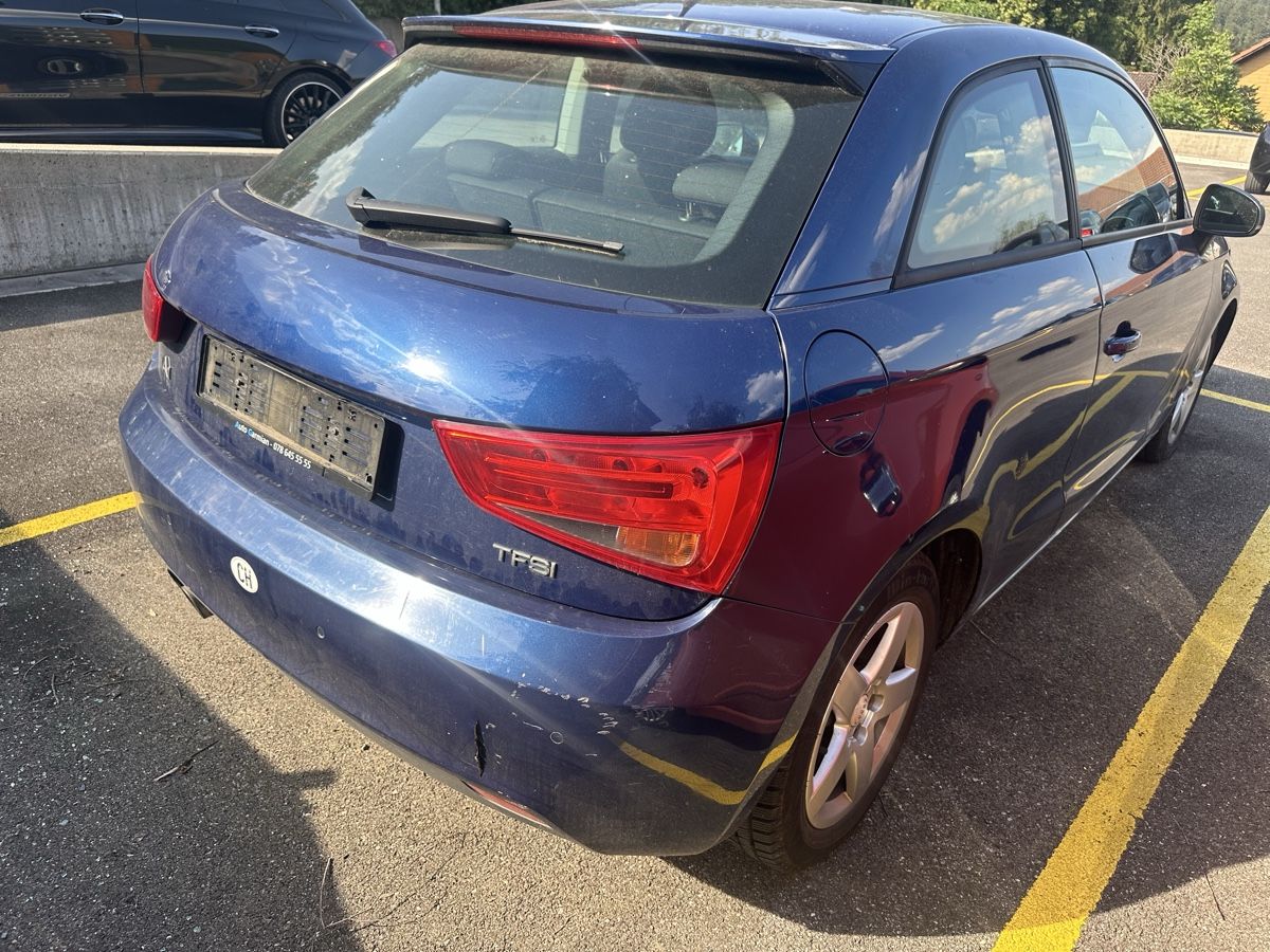 Audi Autos: Audi a1 automatique  – Gebraucht aus St-Imier von hus_zy2n 3