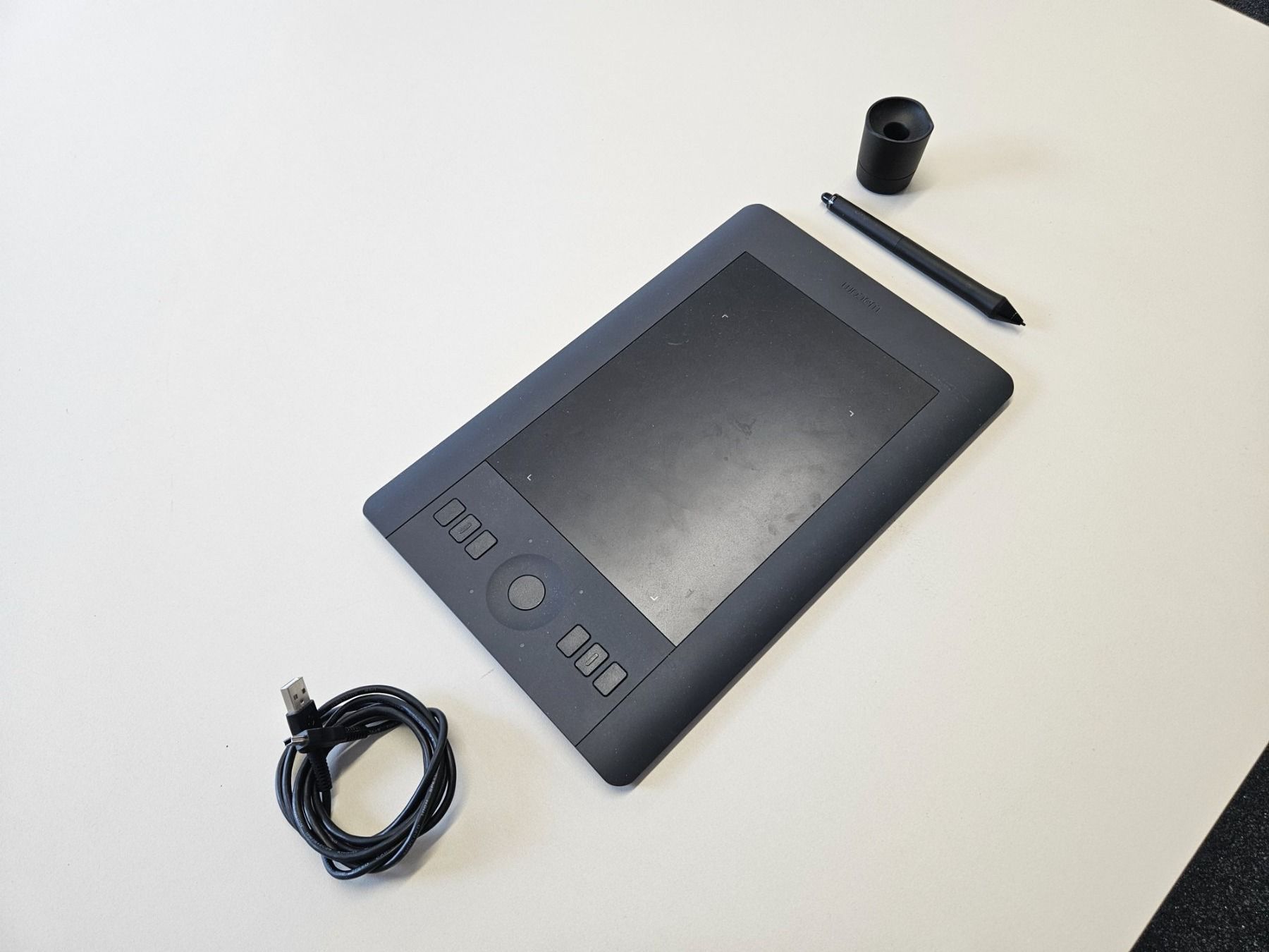 Wacom Tablet PC: Wacom Intuos Pro S – Usato da Basel venduto da Oloir 2