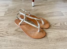 Goldige Sommersandale | Leder | Gr 36